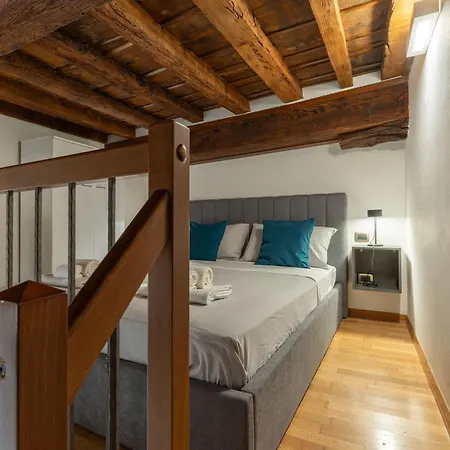 Dimora Storica Uffizi & Ponte Vecchio * Florencie