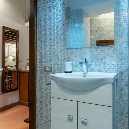 Dimora Storica Uffizi & Ponte Vecchio *